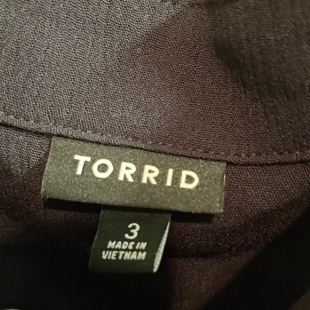 Torrid Jumpsuit Womens 3 Black Harem Wide Leg Adjustable Straps Pockets Relaxed - Picture 3 of 8